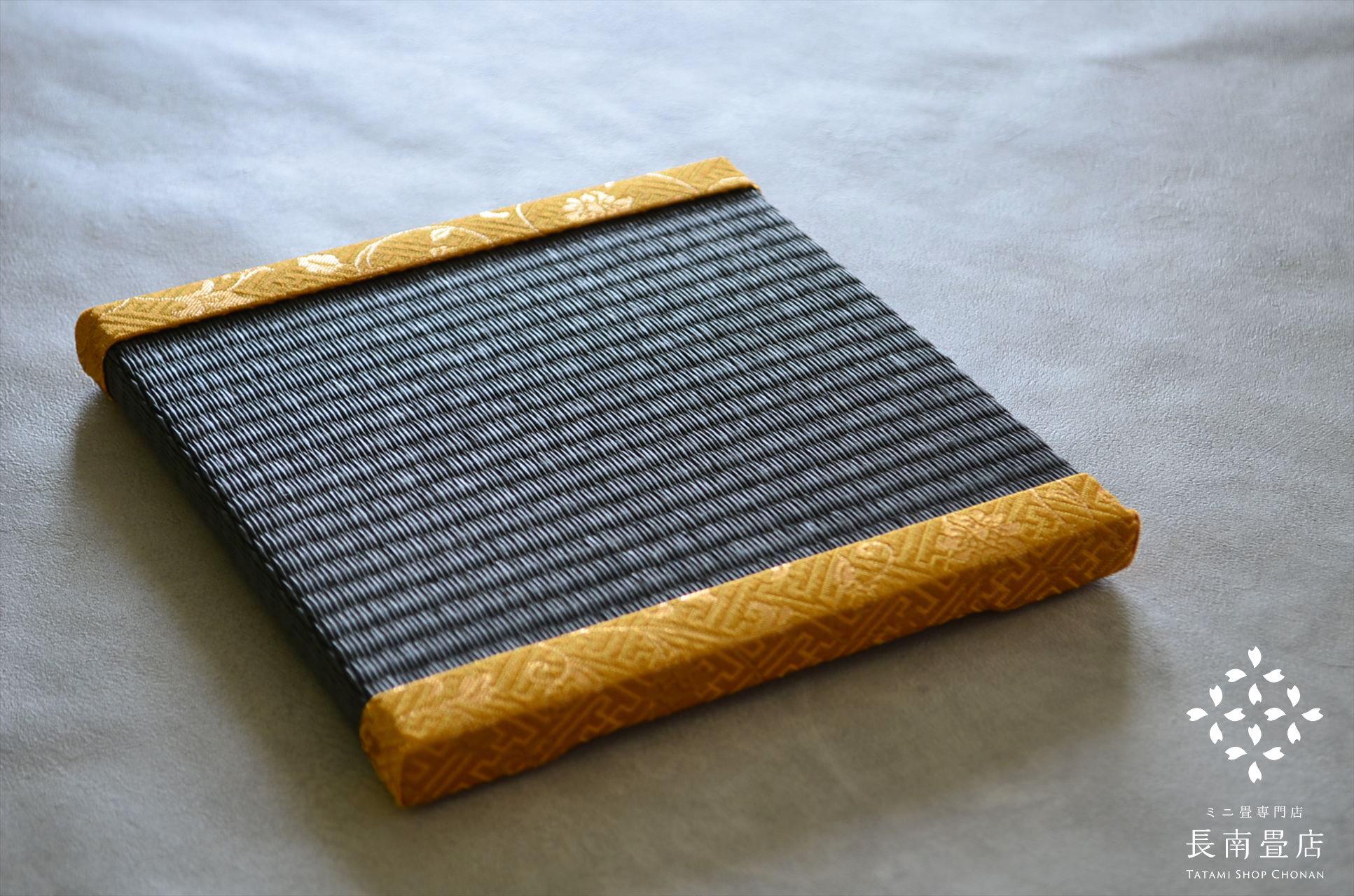 【金襴】紗綾形に花唐草　ミニ畳・正方形｜端午の節句・五月人形・鎧・兜・ディスプレイ・和雑貨・ギフト・日本文化 | 3枚目